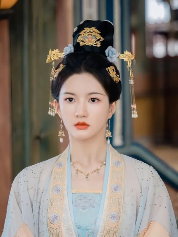 Biểu tỷ là phượng hoàng tung cánh – truyện ngôn tình cổ đại nữ giả nam, Thái tử quân doanh